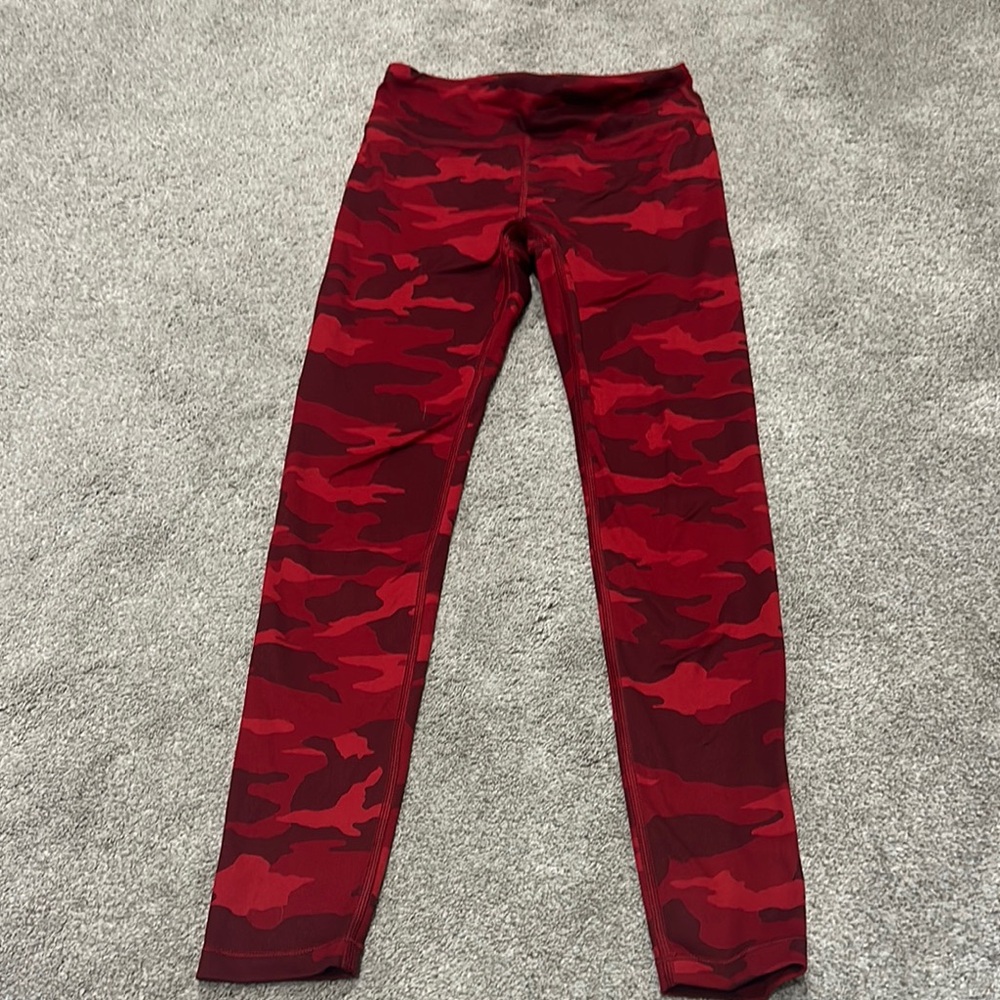 Athleta Girls Camo Red Chit Chat legging 8-10